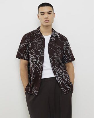Brun oversized skjorta med blommigt repmönster