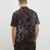 Brun oversized skjorta med blommigt repmönster