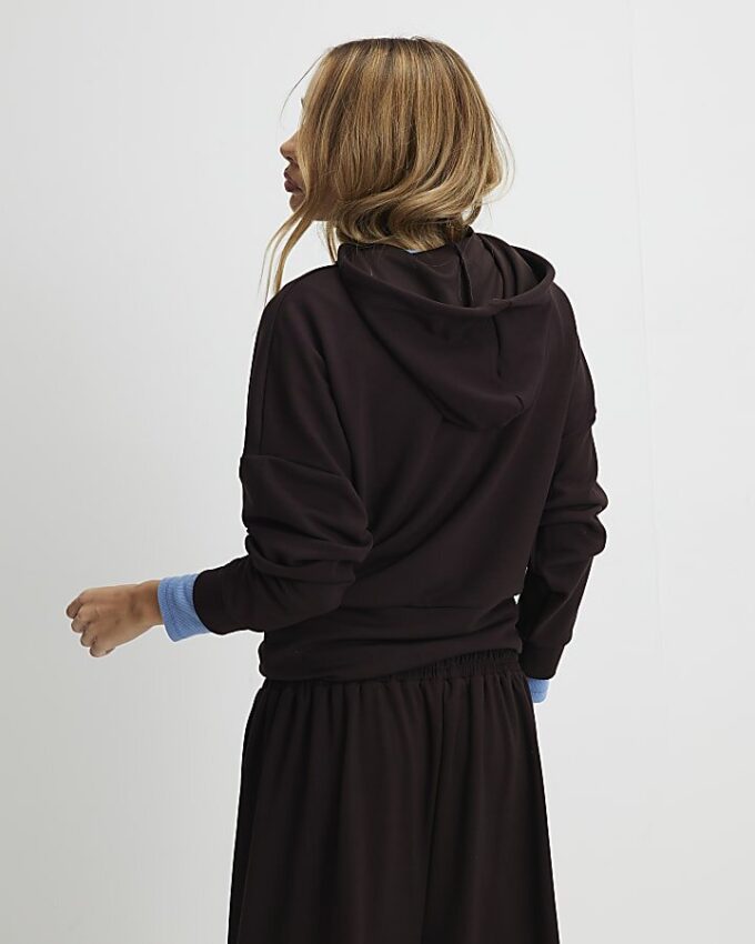 Brun premium-hoodie med långa ärmar