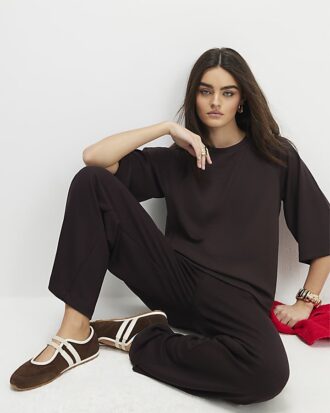 Brun premium-raglan-topp med korta ärmar