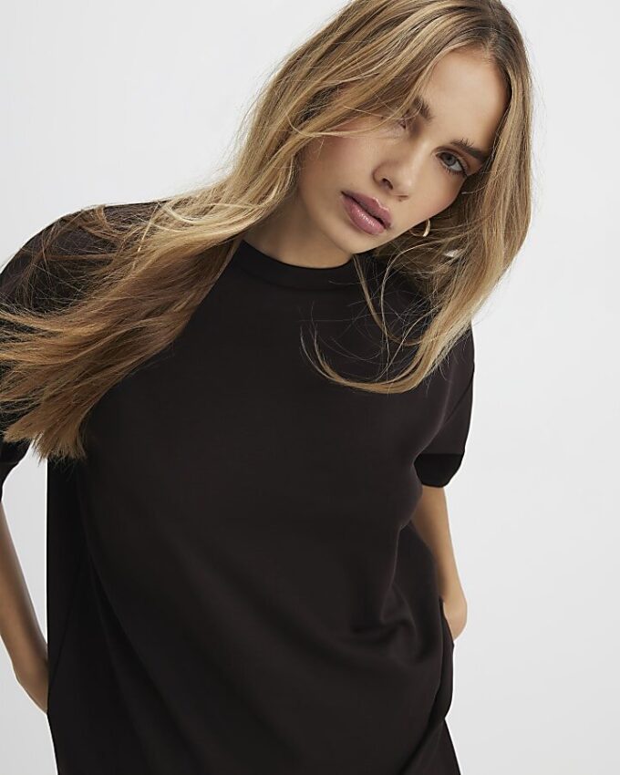 Brun premium-T-shirt med boxig passform