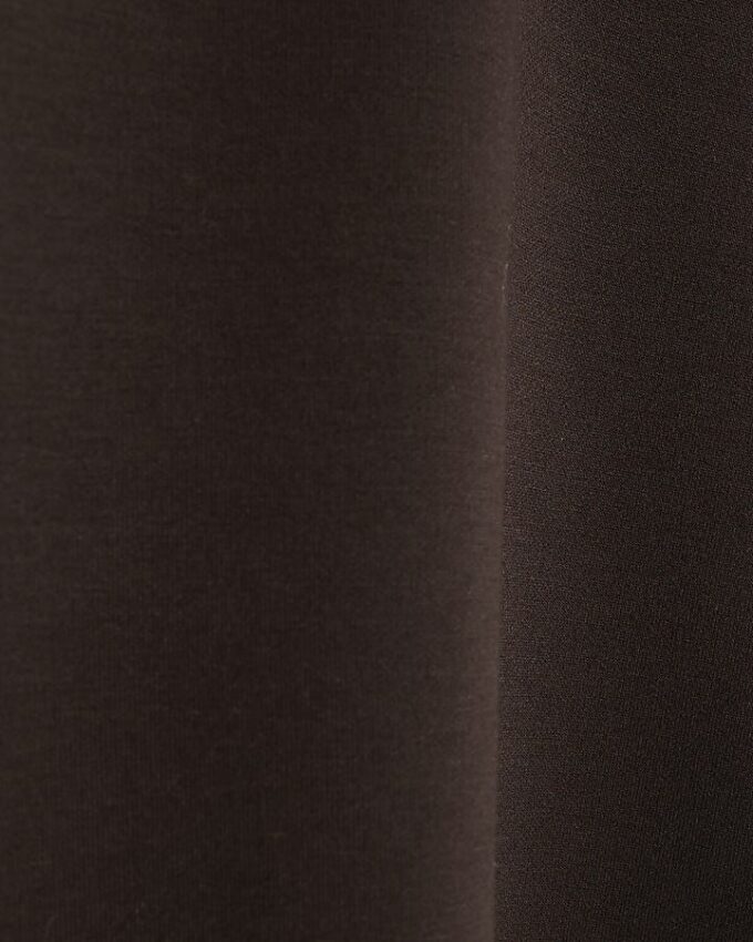 Brun premium-T-shirt med boxig passform