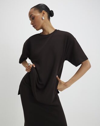Brun premium-T-shirt med korta ärmar och oversized passform