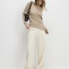 Brun ribbad off shoulder-tröja
