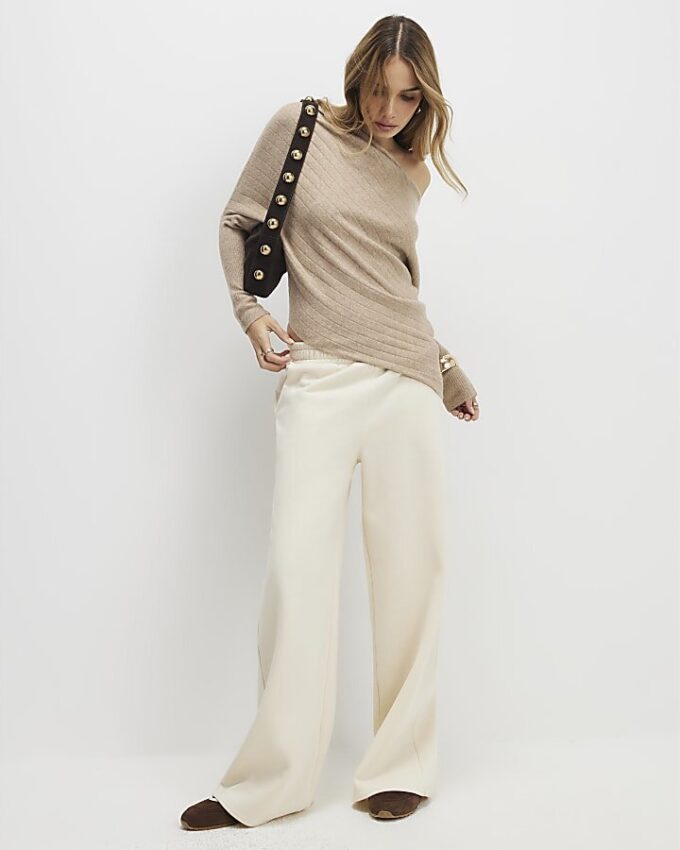 Brun ribbad off shoulder-tröja