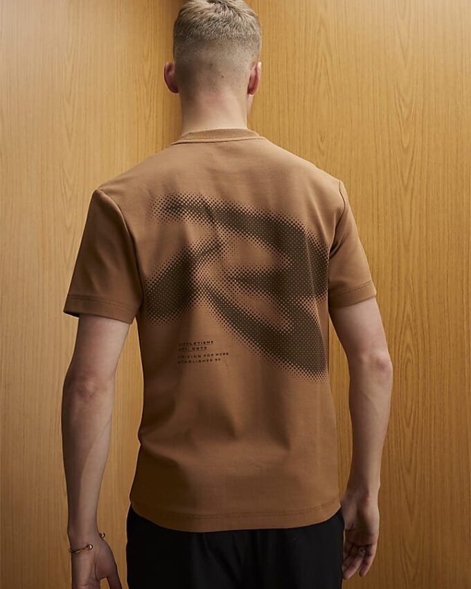 Brun RXR-T-shirt med normal passform