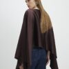 Brun satin cape med vattenfallsdesign