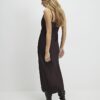Brun satin midi-klänning med cowl neck och spetsar