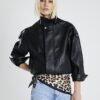 Brun scarf med leopardmönster