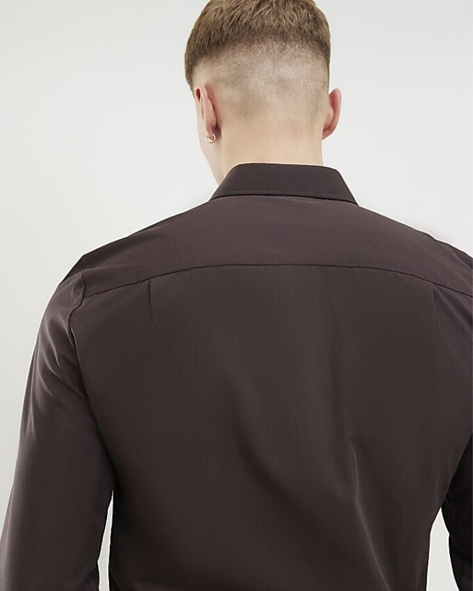 Brun slim fit-skjorta