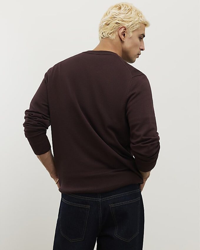 Brun slim fit-tröja