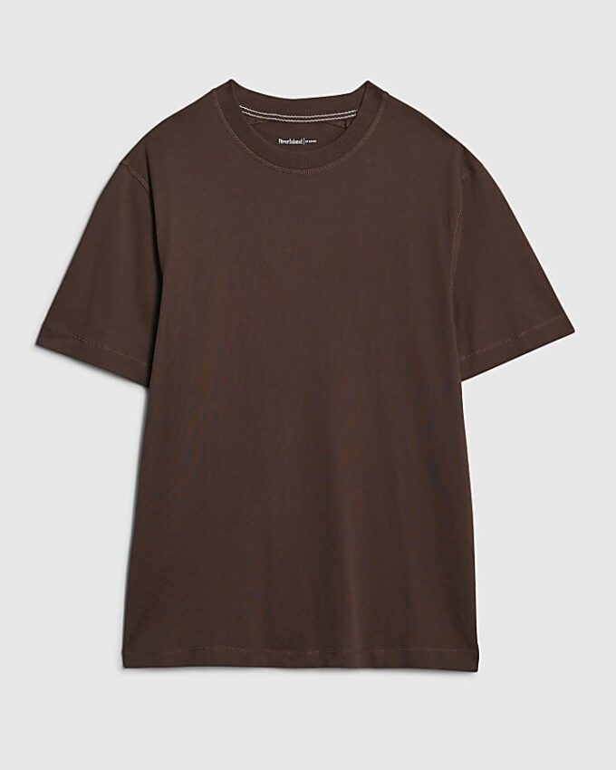 Brun T-shirt med normal passform Brun T-shirt med normal passform