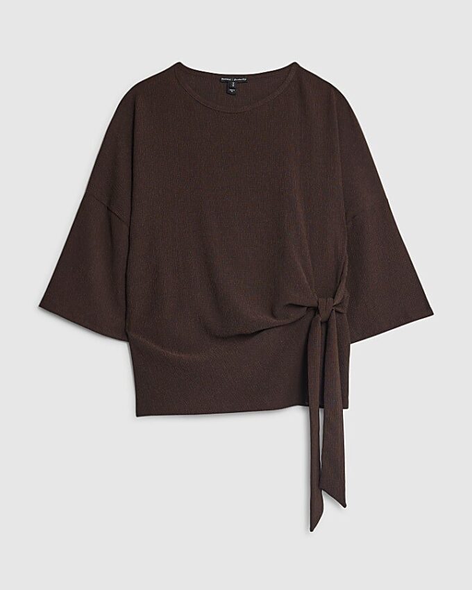 Brun texturerad T-shirt med knytning fram