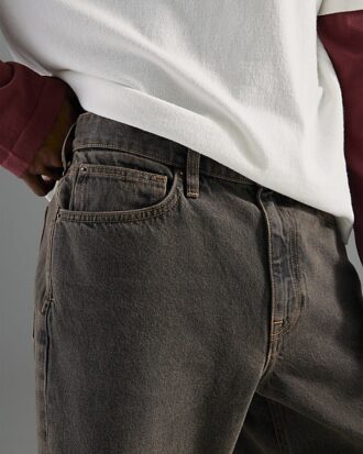 Bruna jeans med lös passform