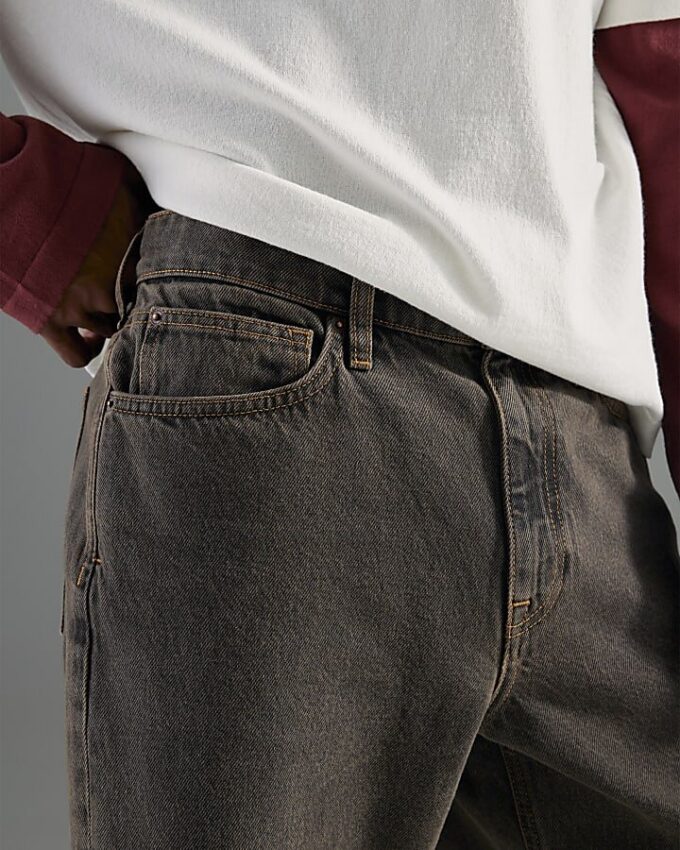 Bruna jeans med lös passform