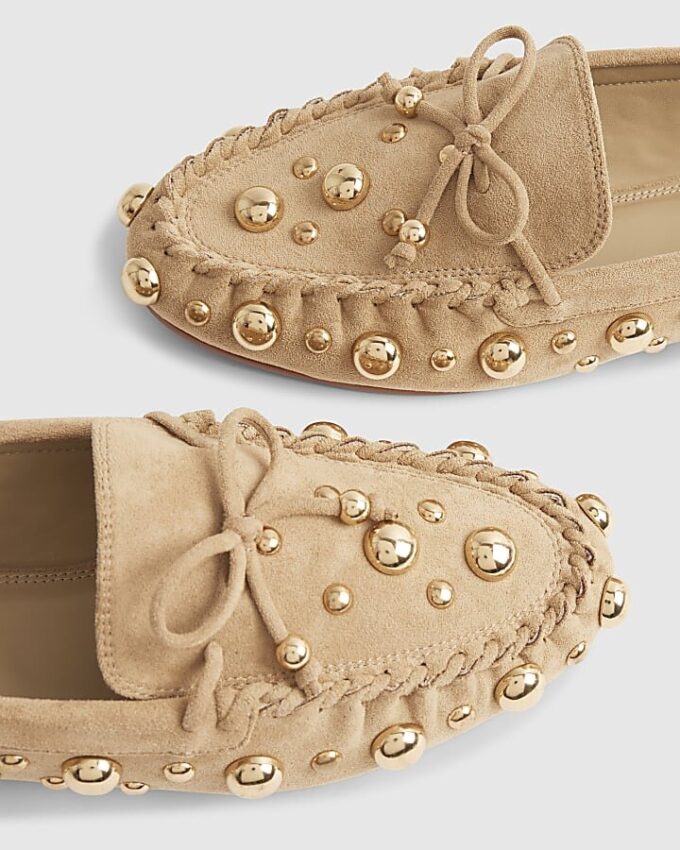 Bruna loafers i imitationsmocka med nitar