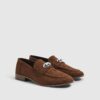 Bruna loafers i imitationsmocka med silverdetaljer
