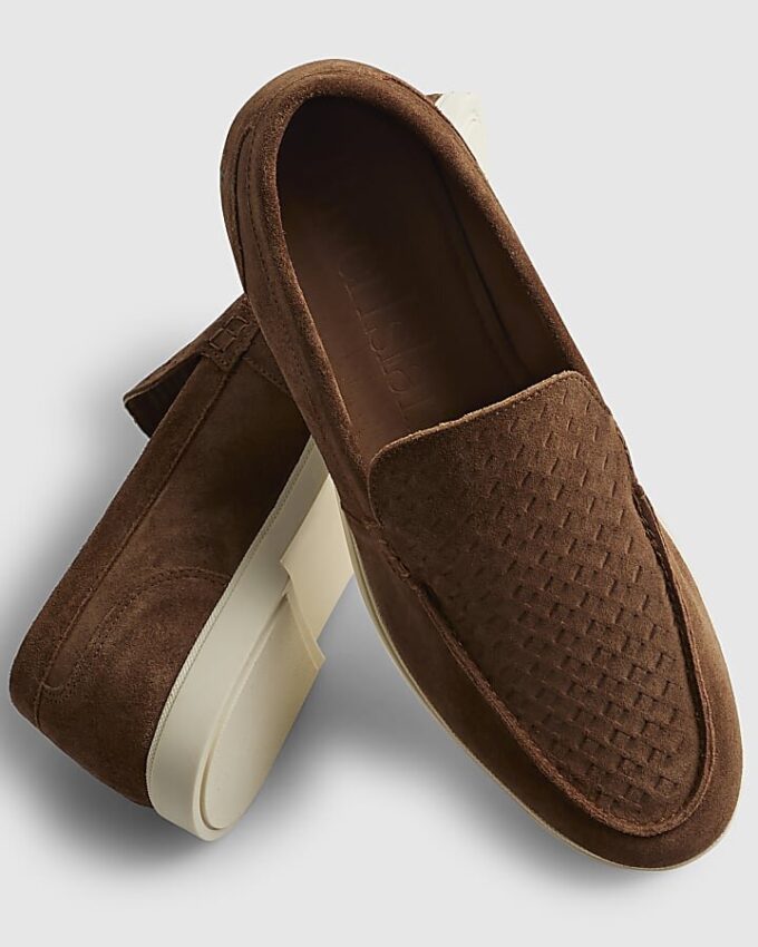 Bruna loafers i vävd mocka