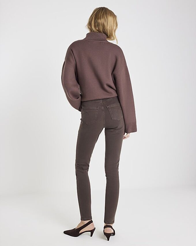 Bruna skinny jeans med medelhöjd Bruna skinny jeans med medelhöjd
