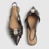 Bruna skor med rynkad slingback och spetsig tå