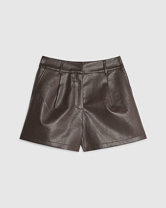 Bruna skräddarsydda shorts i konstläder