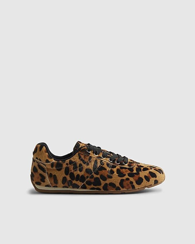 Bruna sneakers i mocka med djurmönster