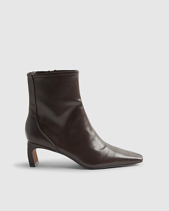 Bruna stretchiga sockboots med blockklack