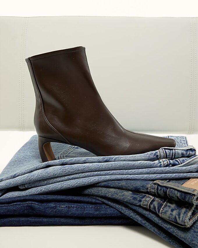 Bruna stretchiga sockboots med blockklack