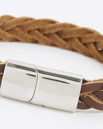 Brunt läderarmband med flätor