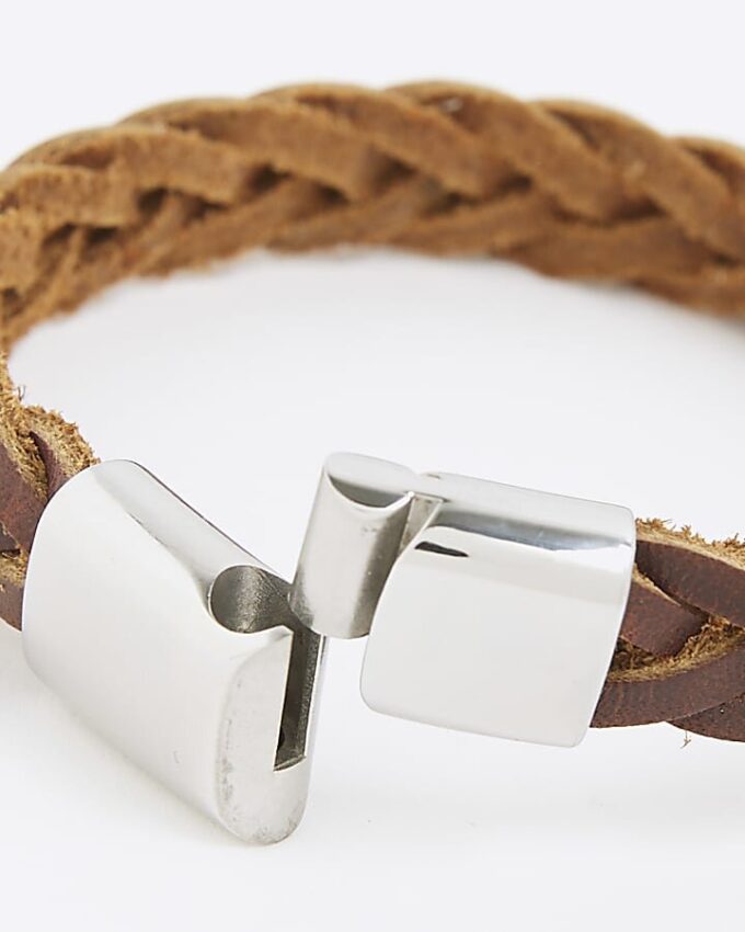 Brunt läderarmband med flätor
