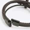 Brunt läderarmband med kors