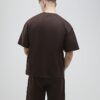 Brunt set med oversized T-shirt och shorts Brunt set med oversized T-shirt och shorts