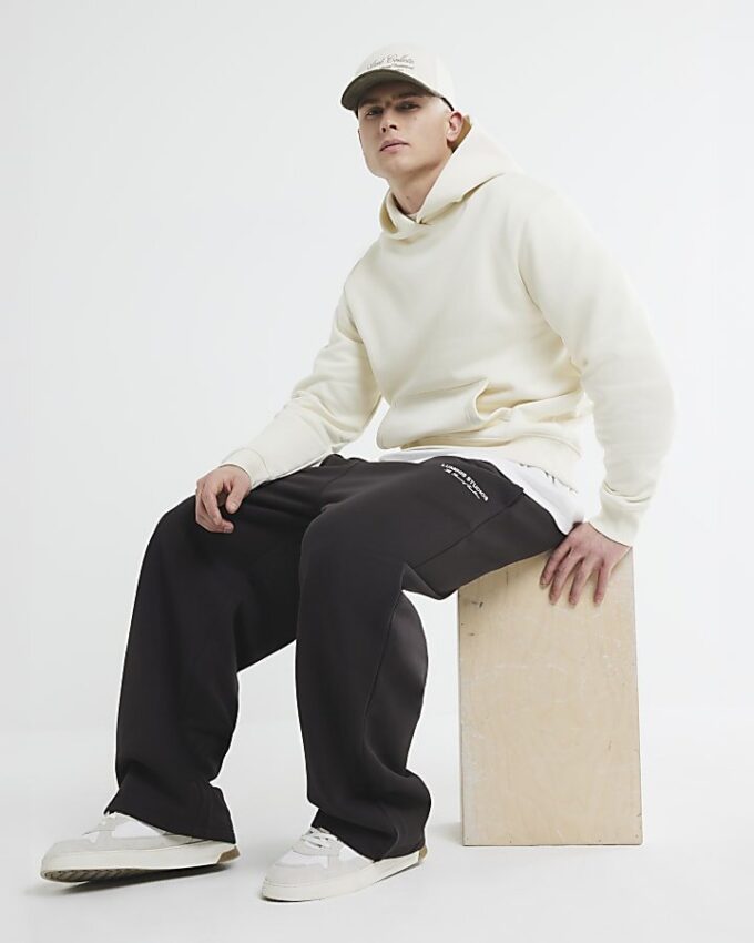 Cream Regular Fit långärmad hoodie