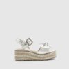 Flickor Silvermetalliska kilklacksandaler med rosett