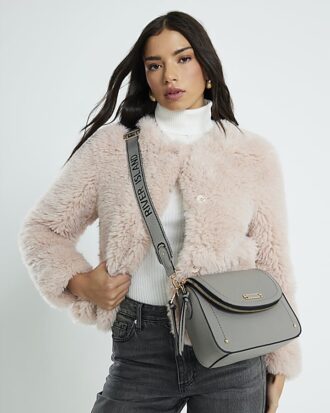 Grå crossbody-väska med dragkedja