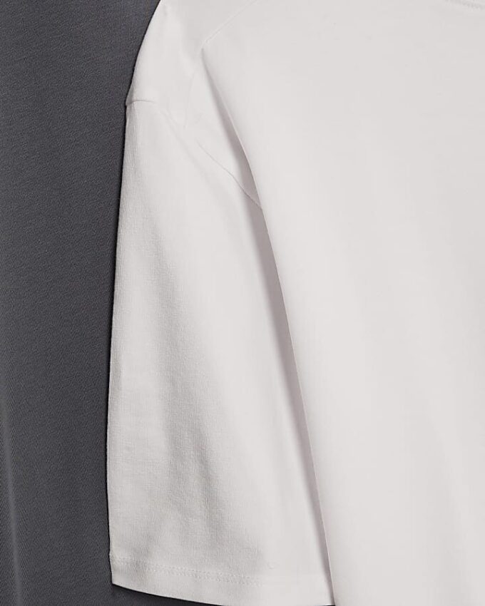 Grå muskelpassformad 3-pack T-shirt