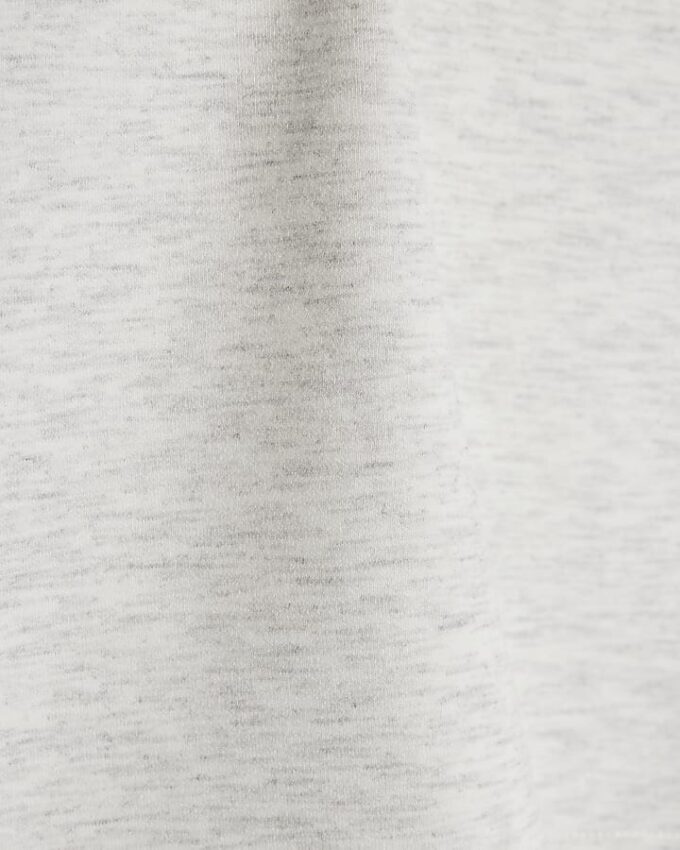 Grå premium-T-shirt med boxig passform