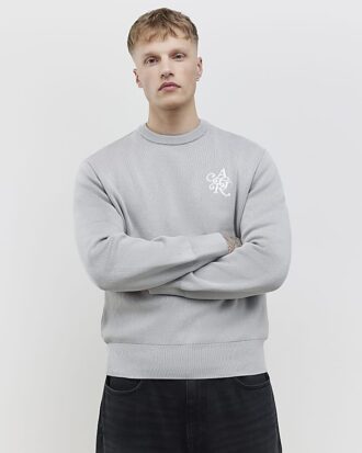 Grå regular fit AR-stickad sweatshirt