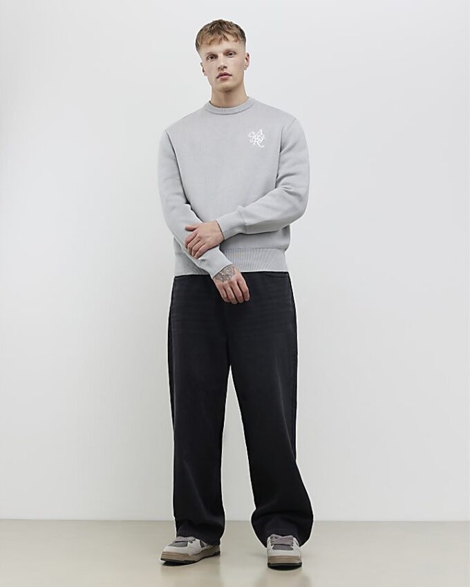 Grå regular fit AR-stickad sweatshirt