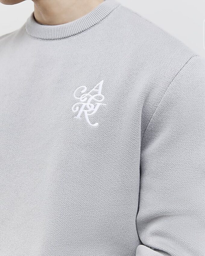Grå regular fit AR-stickad sweatshirt