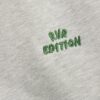 Grå RVR Edition-hoodie med tryck på ryggen