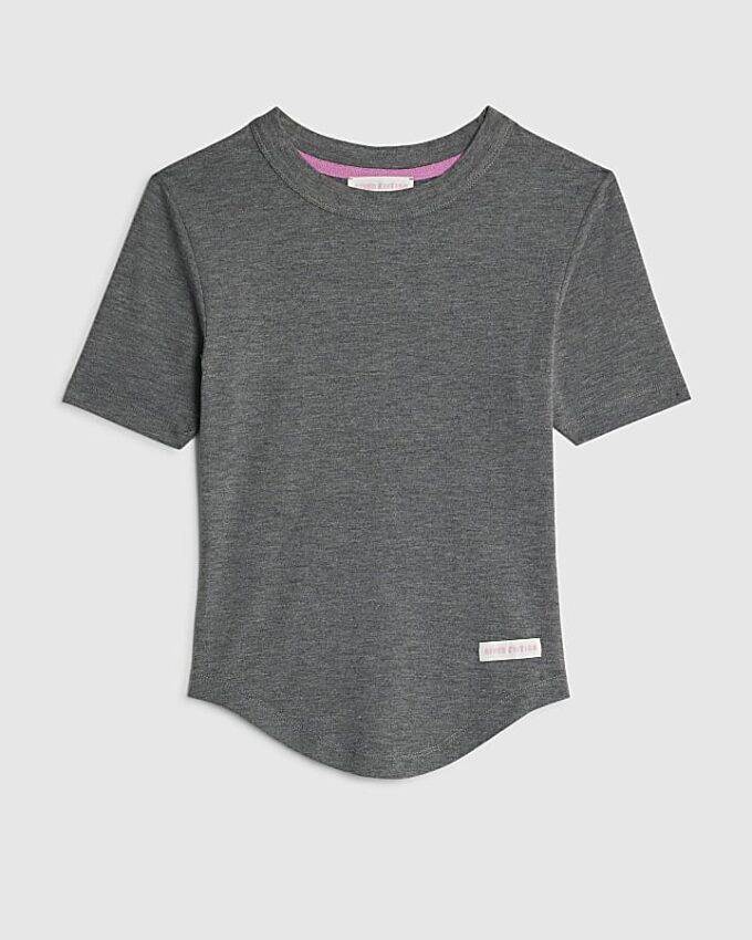 Grå RVR Edition T-shirt med rundad fåll