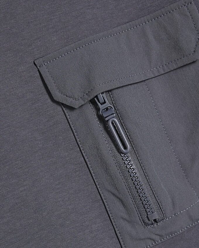 Grå slim fit-tröja med nylonficka