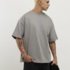 Grå T-shirt i oversized-modell