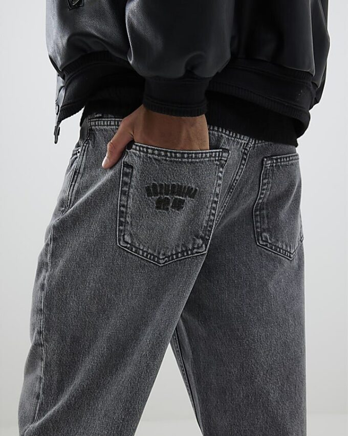 Gråa jeans med lös passform Gråa jeans med lös passform