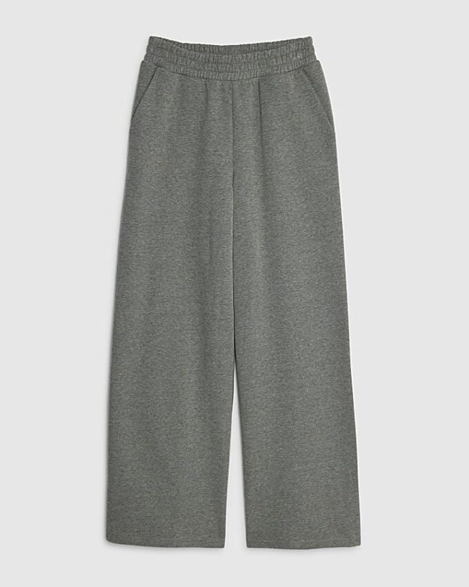 Gråa joggingbyxor med vida ben