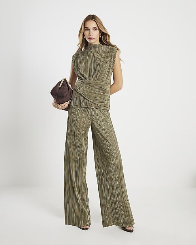 Grön plisserad ärmlös wrap-top