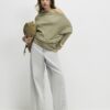 Grön ribbad off-shoulder-tröja