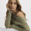 Grön ribbad off-shoulder-tröja