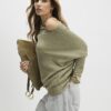Grön ribbad off-shoulder-tröja